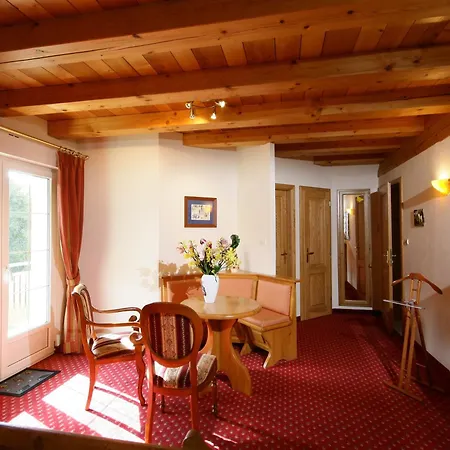 La Cerisaie Bed & Breakfast 3*
