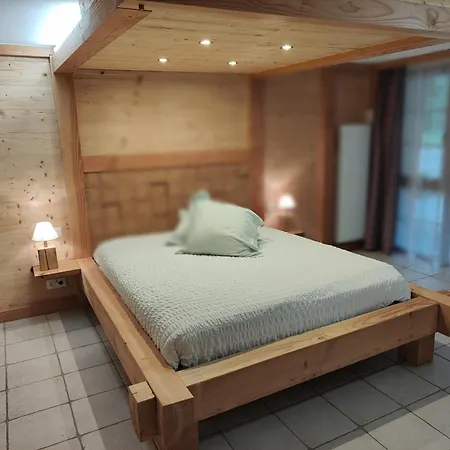 La Cerisaie Nocleg ze śniadaniem 3*